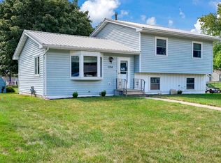 1124 3rd St, Jesup, IA 50648