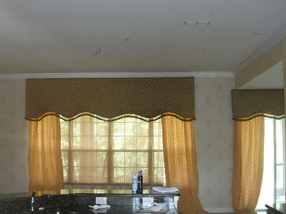 4th image of 10222 Caroline Park Dr