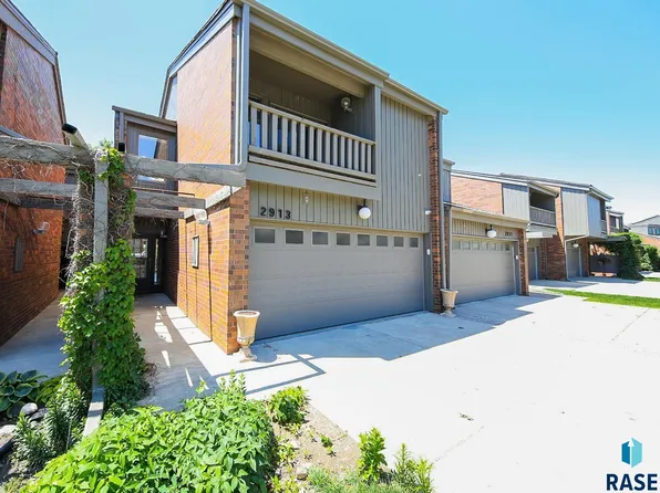 2913 S Ridgeview Way, Sioux Falls, SD 57105