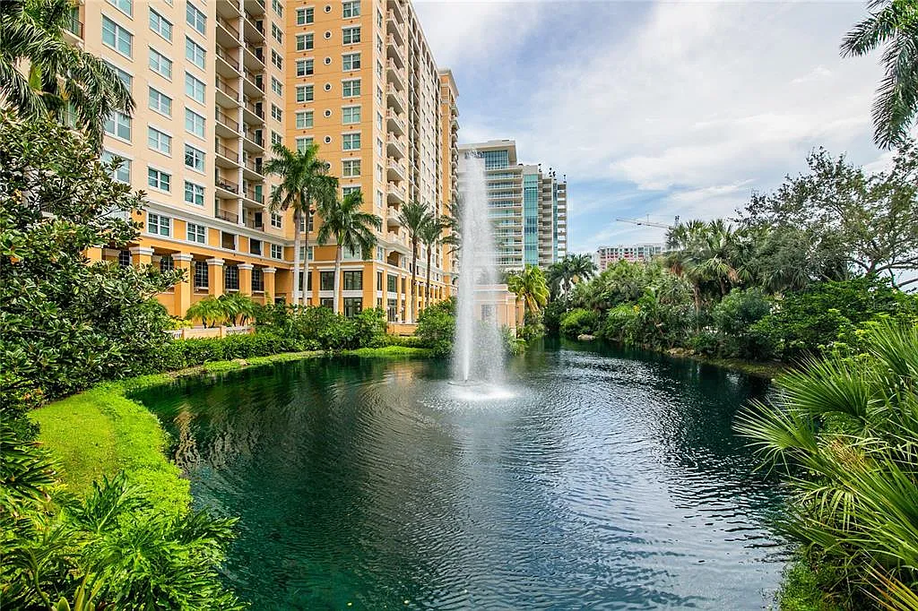 1 bed, 1.0 bath, 700 sqft, $2,950 — Photo 1