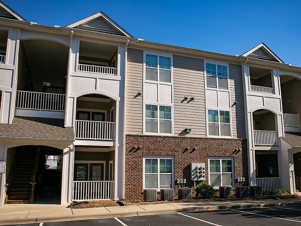 29-north-hickory-nc-building-photo (3)