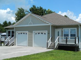 300 302 Lloyd St, Holly Ridge, NC 28445