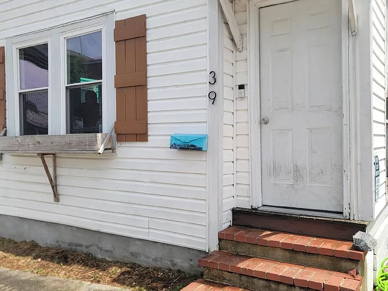 39 Poinsett St — Photo 24