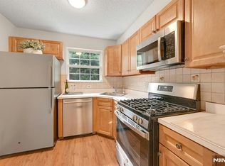 1413 York St, Mahwah, NJ 07430