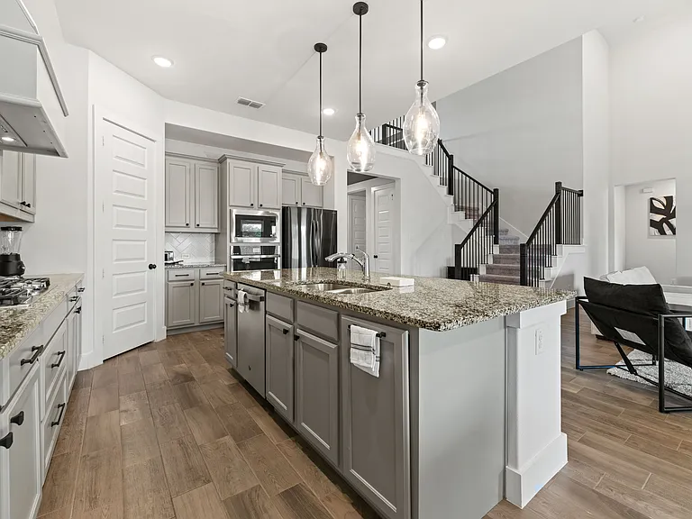 801 Lake Cove Dr — Photo 9