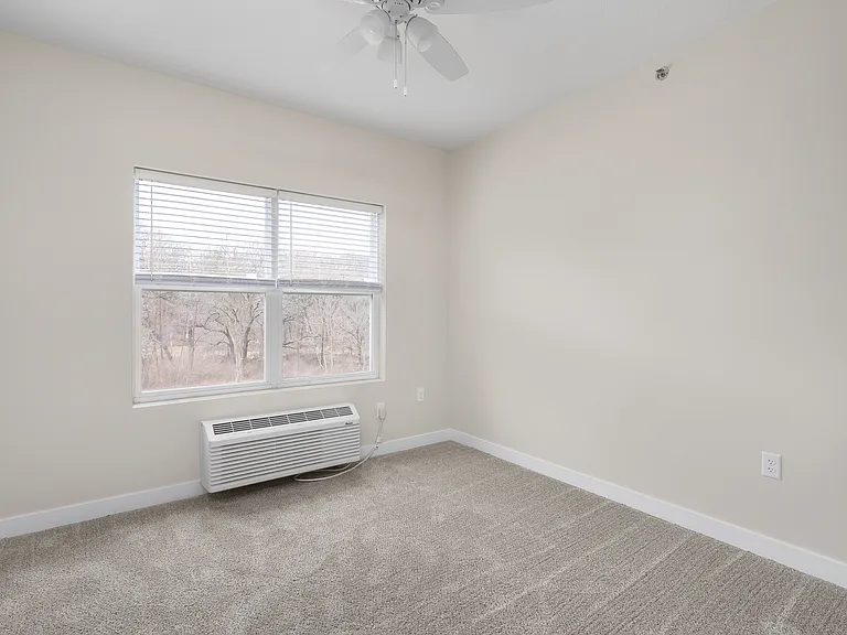 Creekview — Photo 18