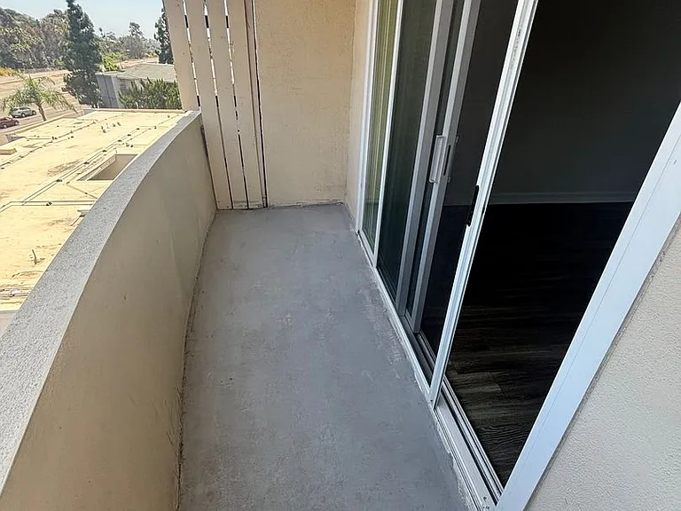 University Terrace Apartments — Photo 32