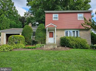 1312 Scenery Dr, Mechanicsburg, PA 17050