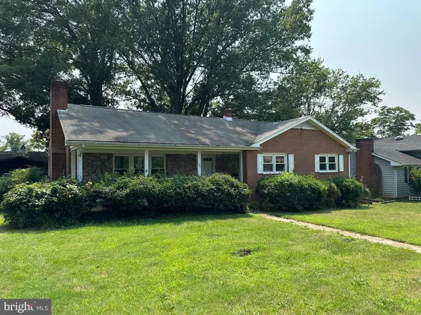 106 Forbes St, Fredericksburg, VA 22405