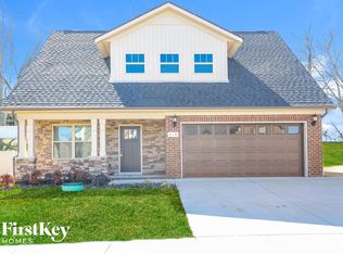 219 Edgefield Ct, Pleasant View, TN 37146