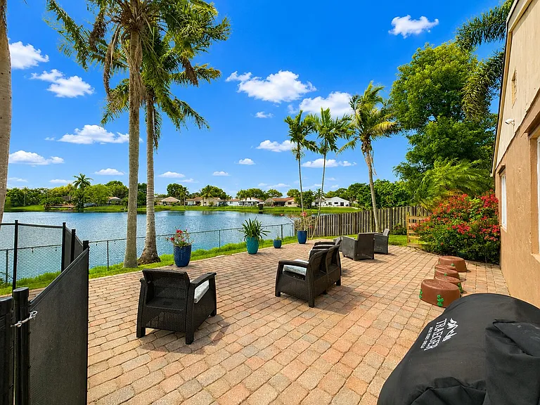 5040 SW 117th Way — Photo 6