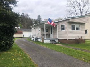 153 Fayette St, Buckhannon, WV 26201