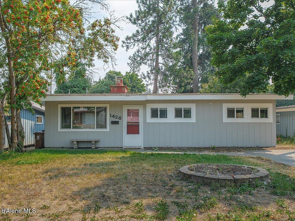 1st image of 1428 E 40th Ave