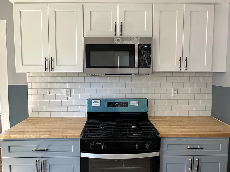 22 W Spring St #1 — Photo 4