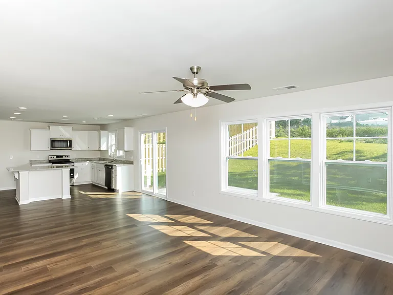 1021 Winter Way — Photo 3