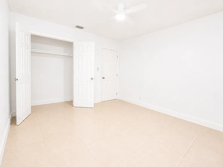 2175 NE 56th St #56 — Photo 11