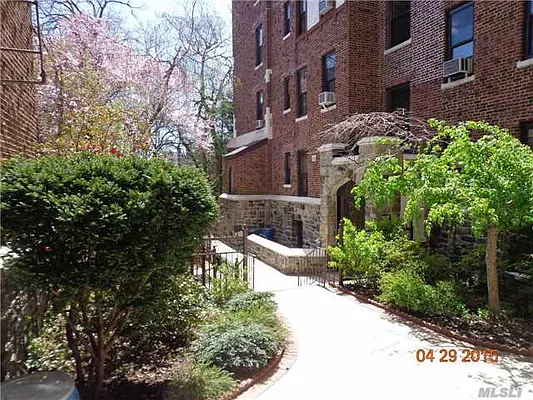 Sold by Douglas Elliman | media 29