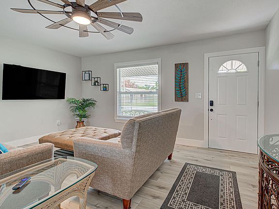 5th image of 3329 Anador St