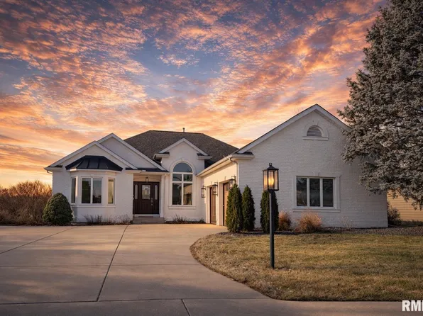 5205 N Ashford Dr, Peoria, IL 61615