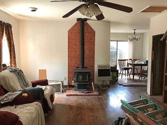 4th image of 206 E South St