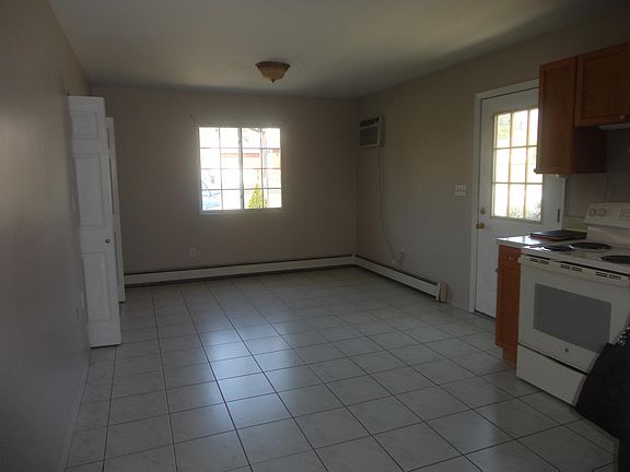 Open Room Living Room/Kitchen