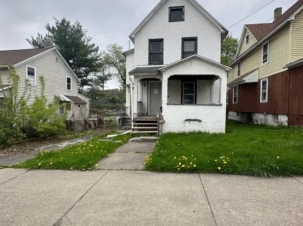 105 Oak Hill Ave, Endicott, NY 13760