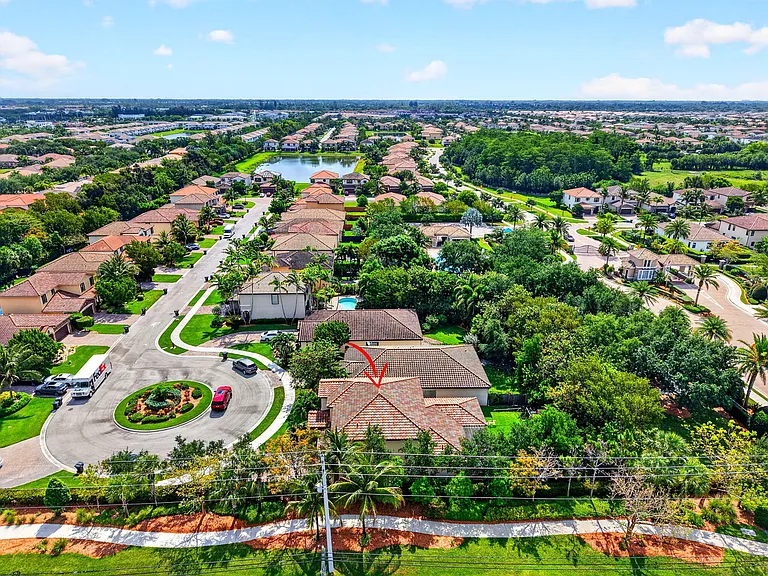 9062 Gulf Cove Dr — Photo 69