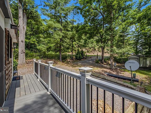 4th image of 6485 Cacapon Rd