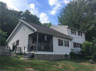 670 Bedford Rd SE, Brookfield, OH 44403