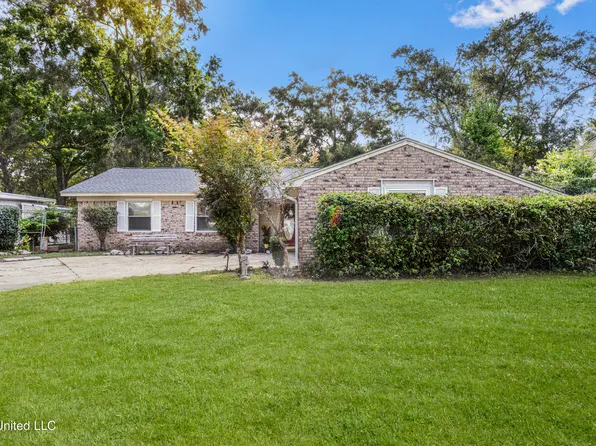 306 Jamaica Dr, Ocean Springs, MS 39564