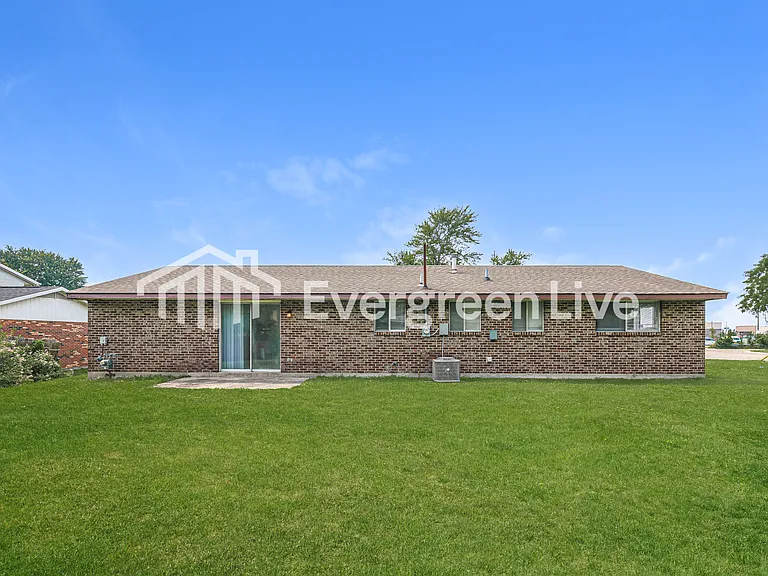 7398 Calmcrest Ct — Photo 15