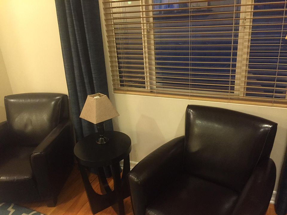 1st image of 831 Wilcox Ave