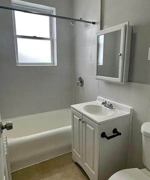 Vine Street Holdings — Photo 8