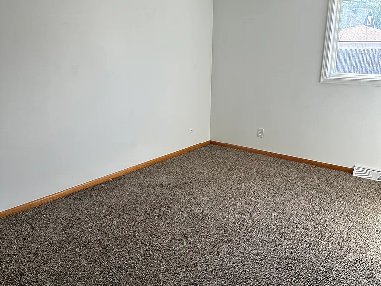222 Montrose Tonawanda Town #2 — Photo 24