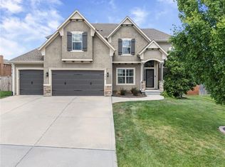 1412 SW Whistle Dr, Lees Summit, MO 64082