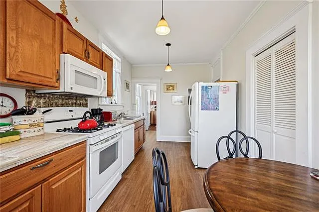 2525 Broadway St — Photo 10