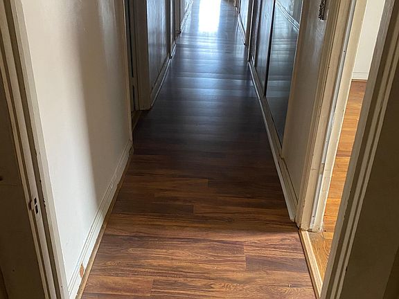 3rd image of 325 N Bradford Ave