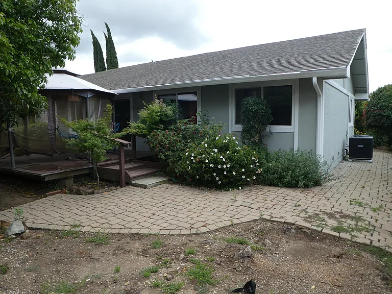 5513 Pamplona Ct — Photo 2