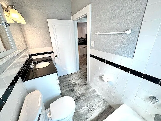 3007 W Estrella St #4 — Photo 5