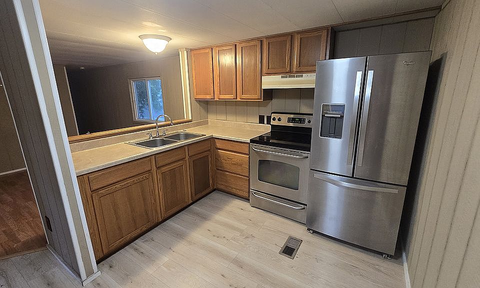 2nd image of 14 Fleming Ct