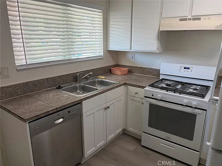 1209 Oxford Dr #C — Photo 15