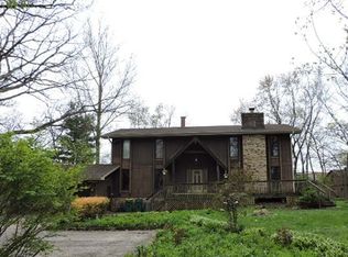 2304 N Old Hicks Rd, Long Grove, IL 60047