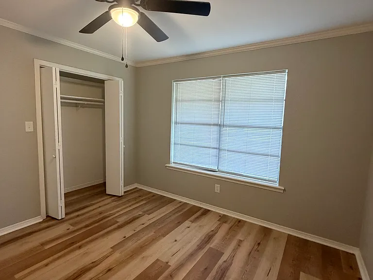 404 Brookwood Dr — Photo 16