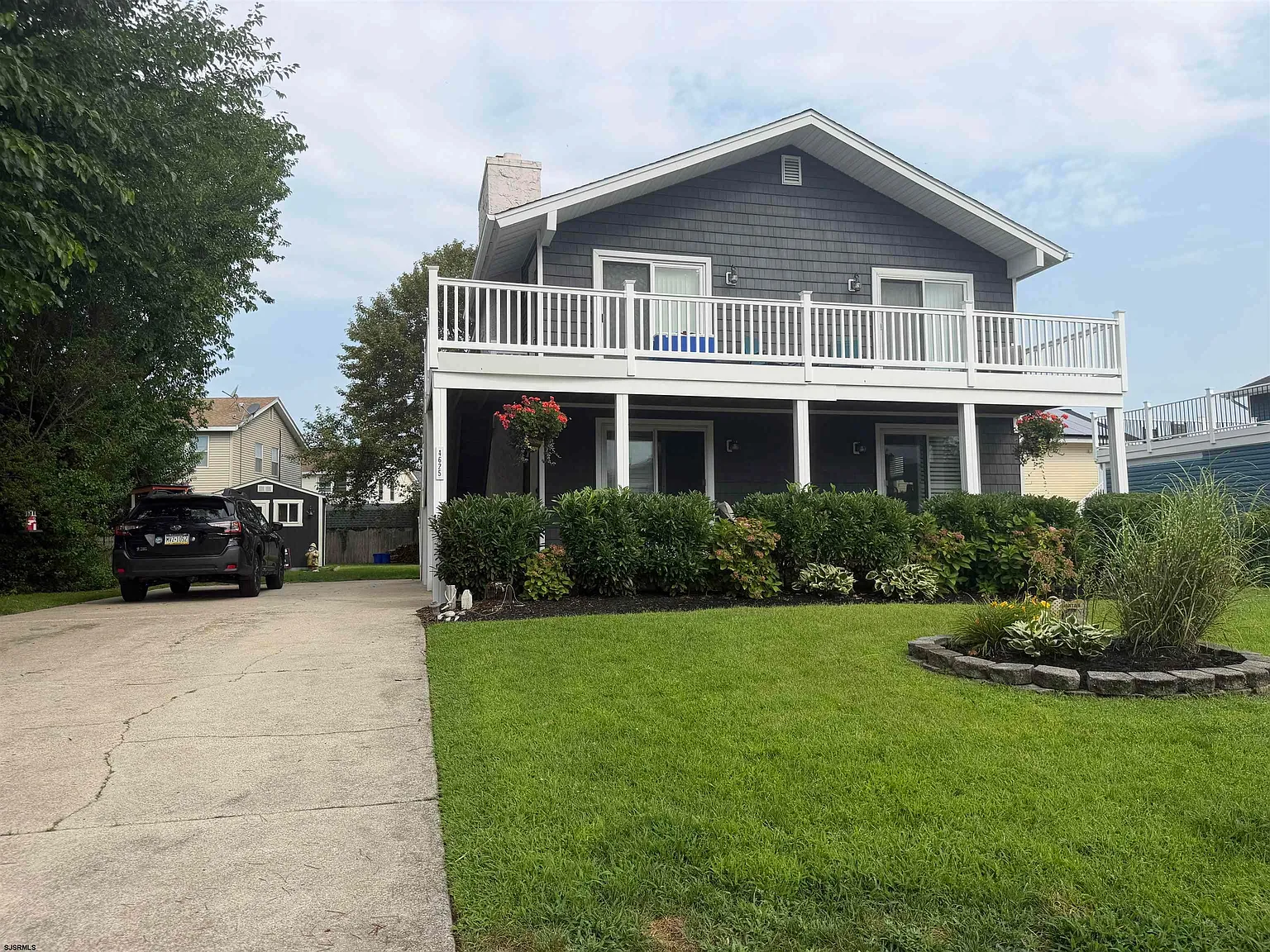 3 bed, 1.5 bath, $3,000 — Photo 1