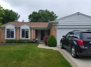 471 Ashley Dr, Grand Blanc, MI 48439