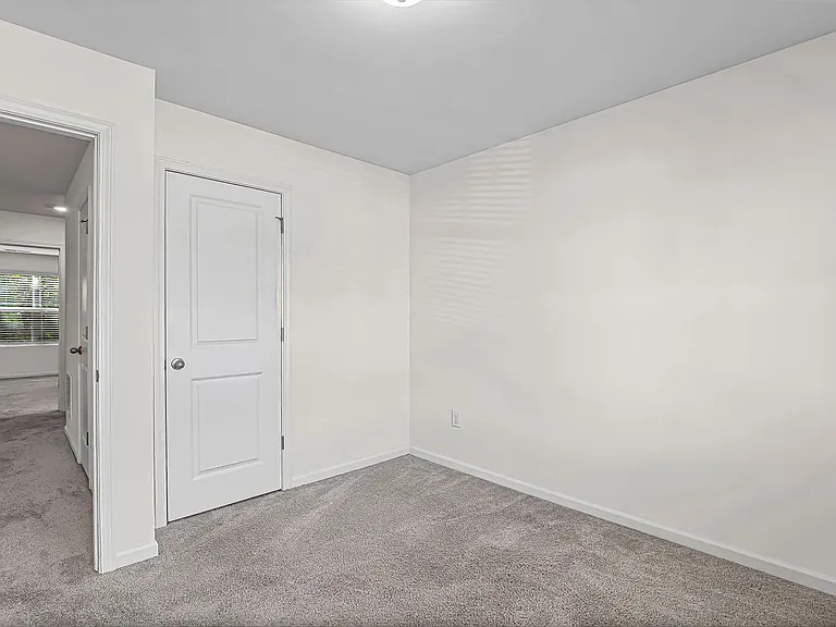 1012 Paddington Dr — Photo 25