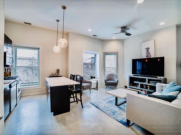 3rd image of 4018 N Kenmore Ave #3SE