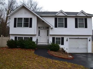 21 Barthol St, Colonie, NY 12205