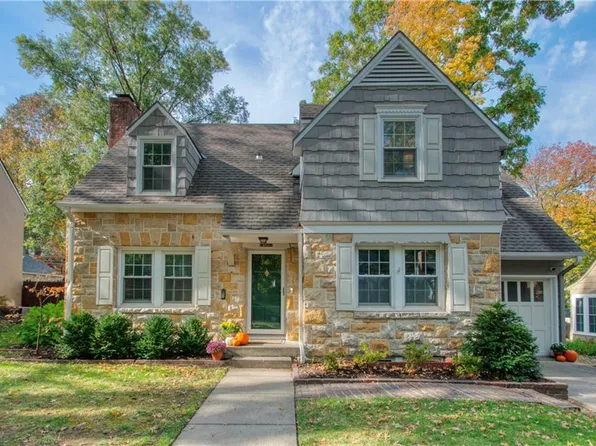 6824 Cherry St, Kansas City, MO 64131