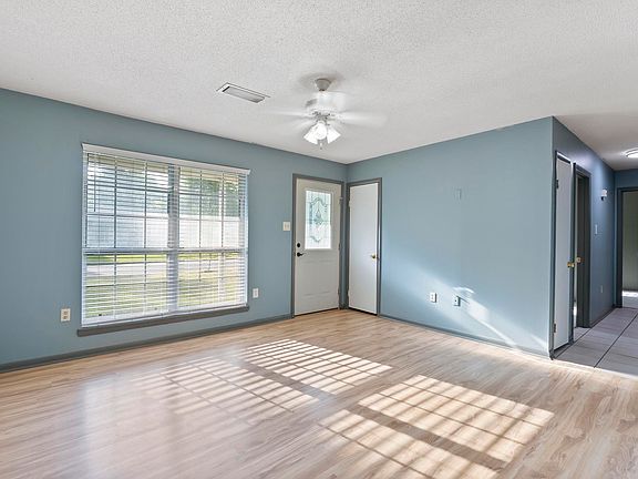 3rd image of 1503 Bellwood Dr